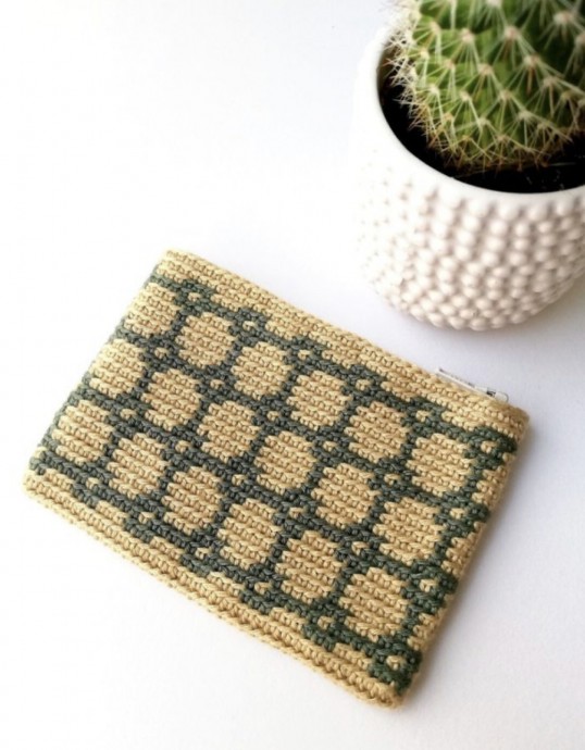 Madison Crochet Tapestry Zipper Pouch - A Stylish and Elegant Accessory for Your Essentials Madison Crochet Tapestry Zipper Pouch - A Stylish and Elegant Accessory for Your Essentials