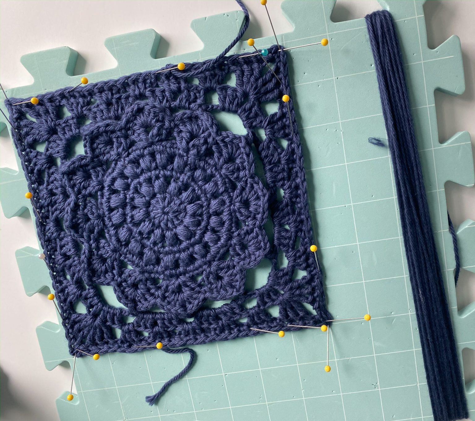 Create Your Own Crochet Spring Mandala Crossbody Bag for a Stylish Spring Look