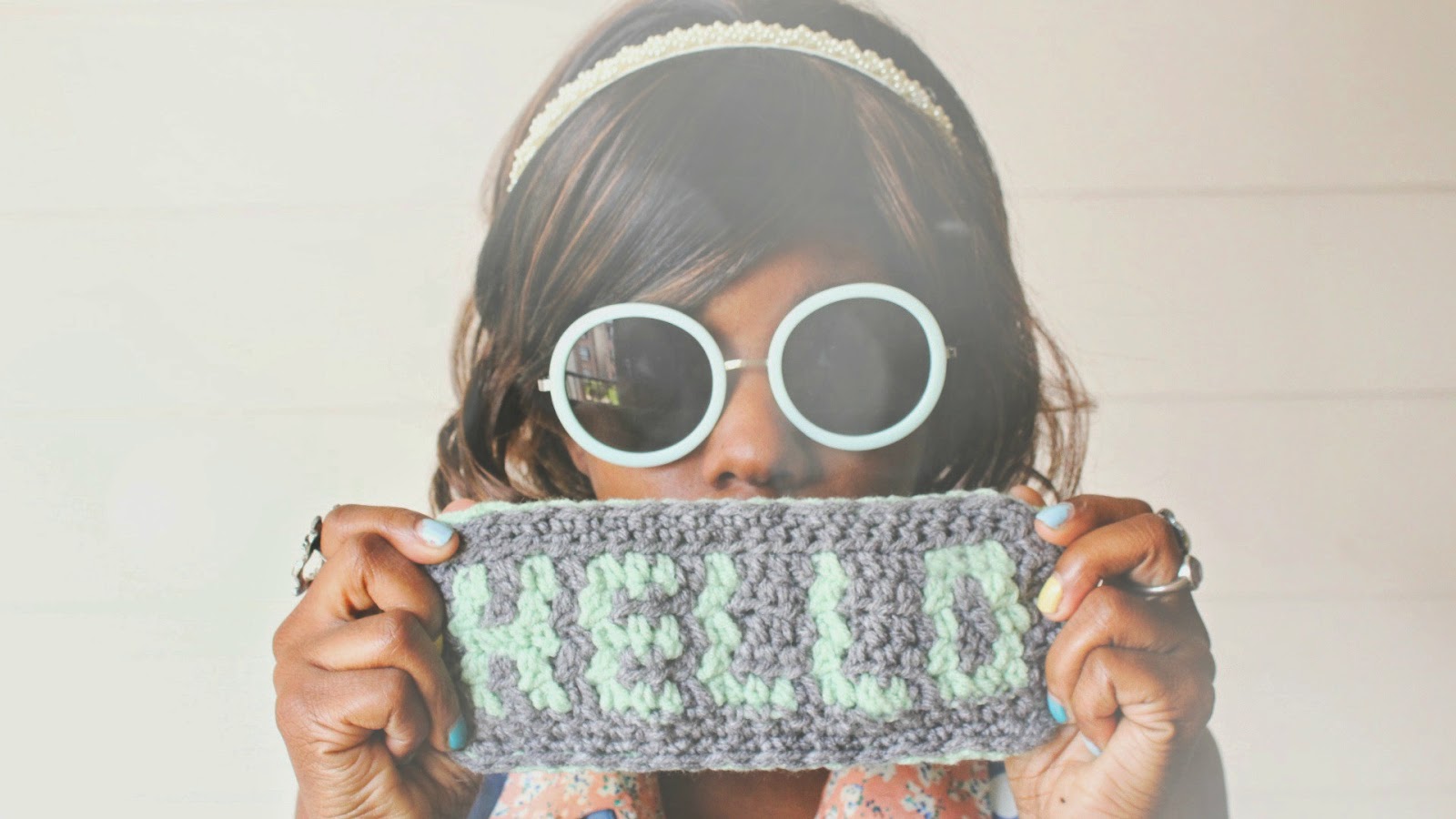 Create Your Own Stylish Crochet Hello Sunglasses Case for Summer Fun