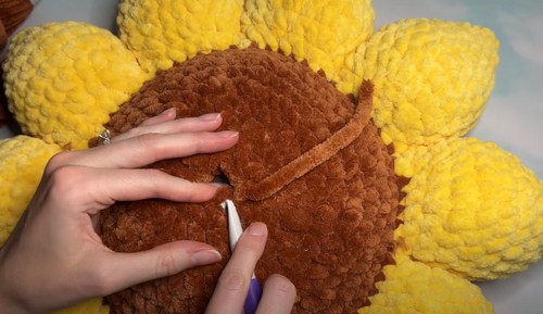 Brighten Your Home with a Cheerful Crochet Sunflower Pillow: A Detailed Guide