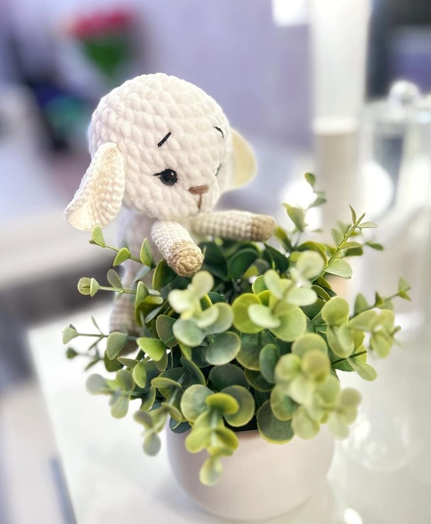 Create an Adorable Crochet Lamb with This Fun and Easy Pattern
