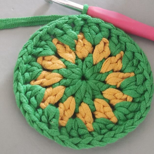 Create Your Own Stunning Crochet Circle Granny Square: A Modern Take on a Classic Design