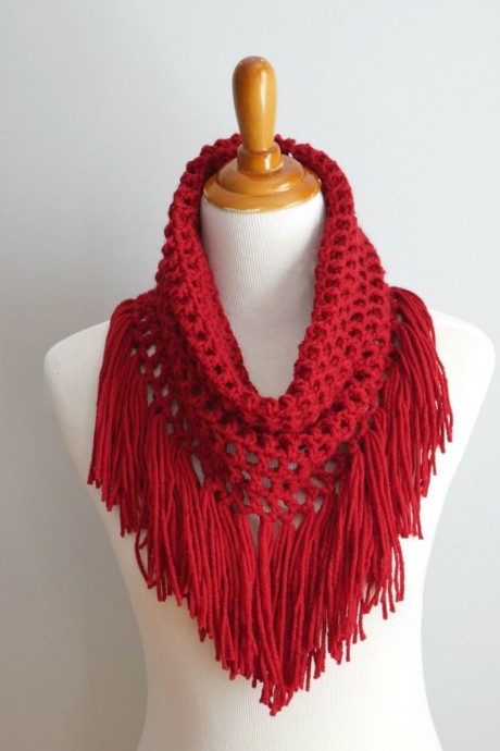 Crochet Festive Cranberry Fringe Cowl