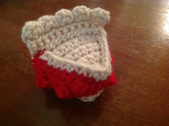 Create Your Own Adorable Crochet Slice of Cherry Pie Amigurumi – A Fun Project for Craft Enthusiasts! Create Your Own Adorable Crochet Slice of Cherry Pie Amigurumi – A Fun Project for Craft Enthusiasts!