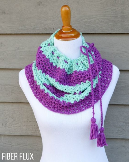 Create Your Own Raspberry Mint Tassel Cowl: A Delightful Crochet Project Create Your Own Raspberry Mint Tassel Cowl: A Delightful Crochet Project