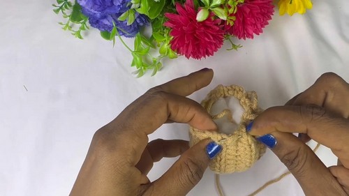 How to Create Adorable Crochet Pumpkin Key Holders for Your Home