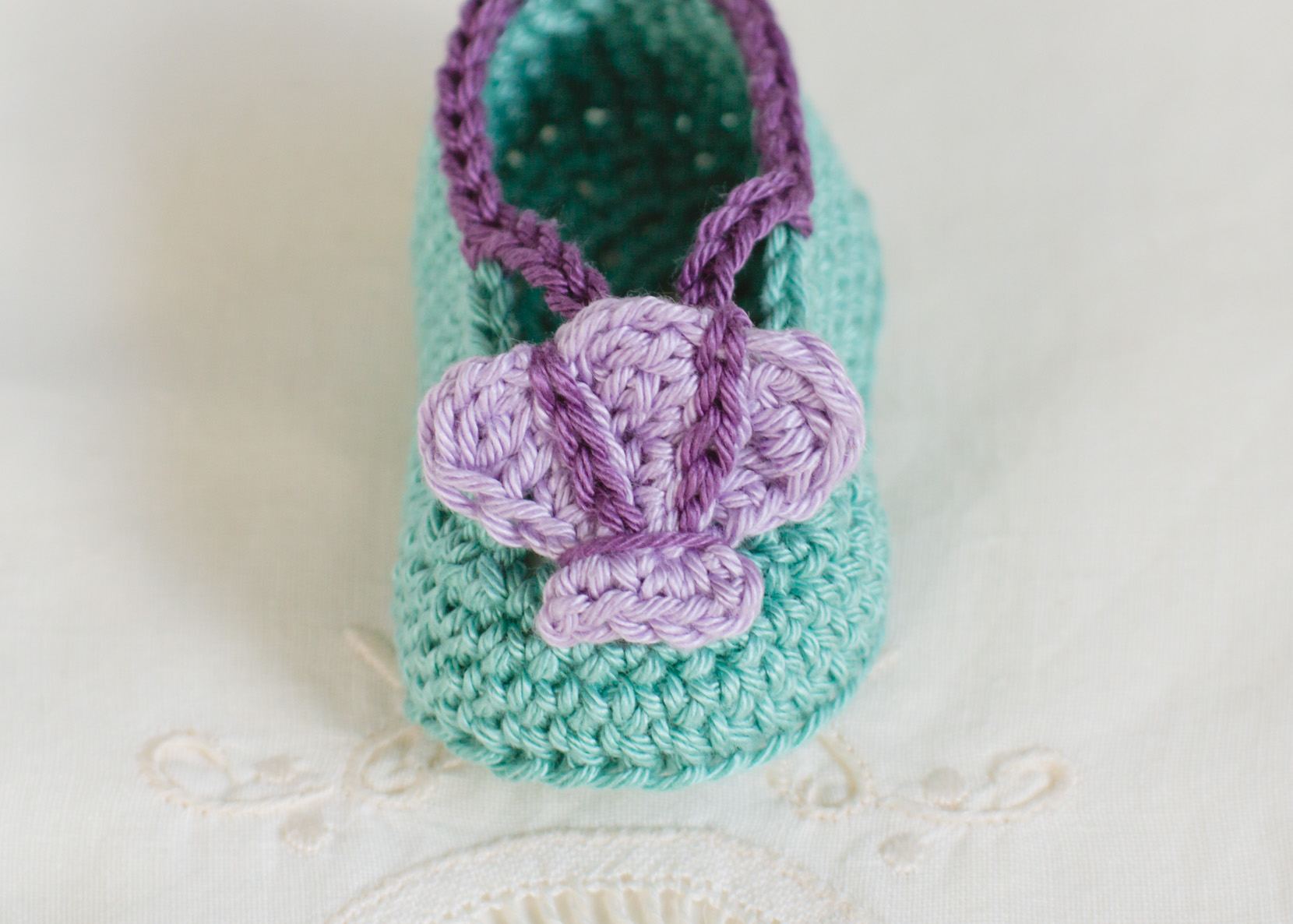 Create Adorable Crochet Mermaid Baby Booties with This Easy-to-Follow Pattern