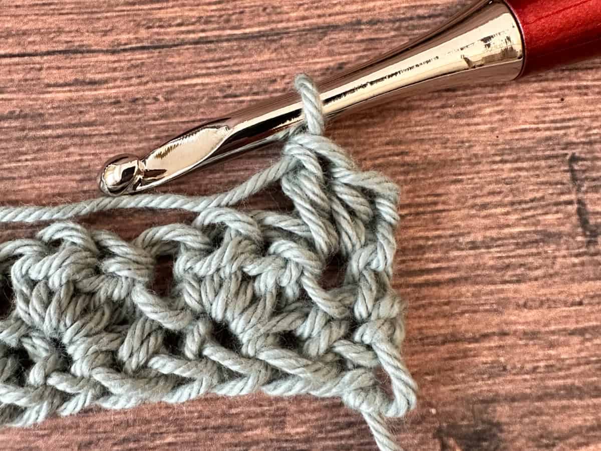 Create a Colorful Crochet Scrappy Washcloth: A Fun and Eco-Friendly Project