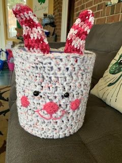 Create an Adorable Crochet Easter Bunny Tin Cover for Your Celebration