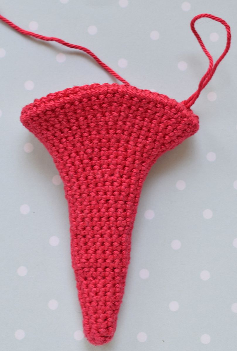 Create a Stunning Crochet Flower of Celosia Brooch &ndash; A Step-by-Step Guide