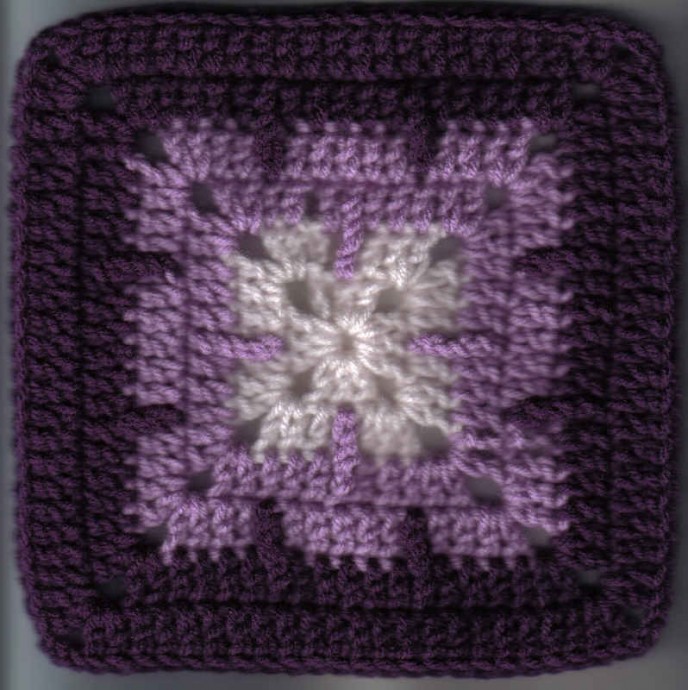 Crochet Creeping Trebles Square