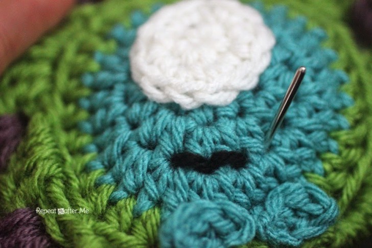 Create Your Own Playful Crochet Monster Granny Square - A Step-by-Step Guide