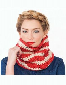 Cozy and Stylish Crochet Scallop Stripe Cowl - Perfect Winter Accessory Cozy and Stylish Crochet Scallop Stripe Cowl - Perfect Winter Accessory