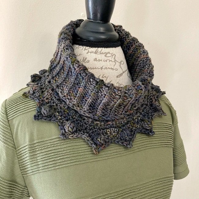 Create Your Own Crochet Ribbed Cowl: A Step-by-Step Guide for Beginners and Experts