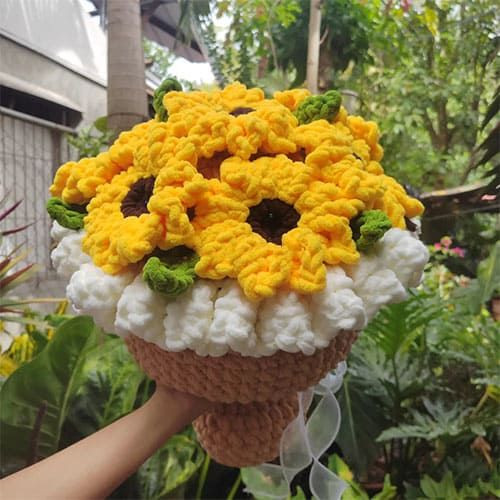 Create a Beautiful Crochet Chunky Sunflower Bouquet - Step-by-Step Guide Create a Beautiful Crochet Chunky Sunflower Bouquet - Step-by-Step Guide
