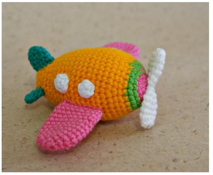 Create Your Own Crochet Bright Airplane: A Fun and Whimsical Crafting Project Create Your Own Crochet Bright Airplane: A Fun and Whimsical Crafting Project