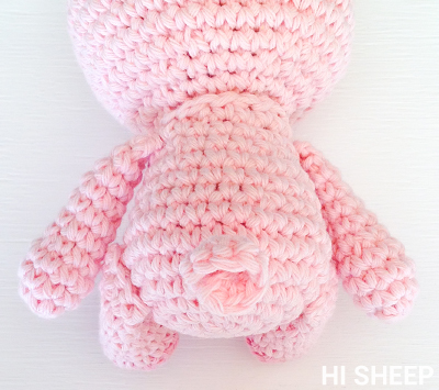 Crochet Pig in a Blanket