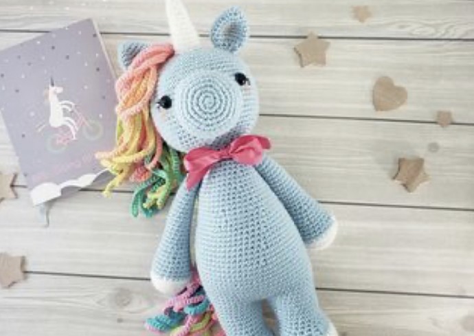 Crochet Holly the Unicorn (Free Pattern)