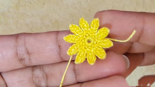 Create a Cheerful Crochet Sunflower Ring &ndash; A Step-by-Step Guide