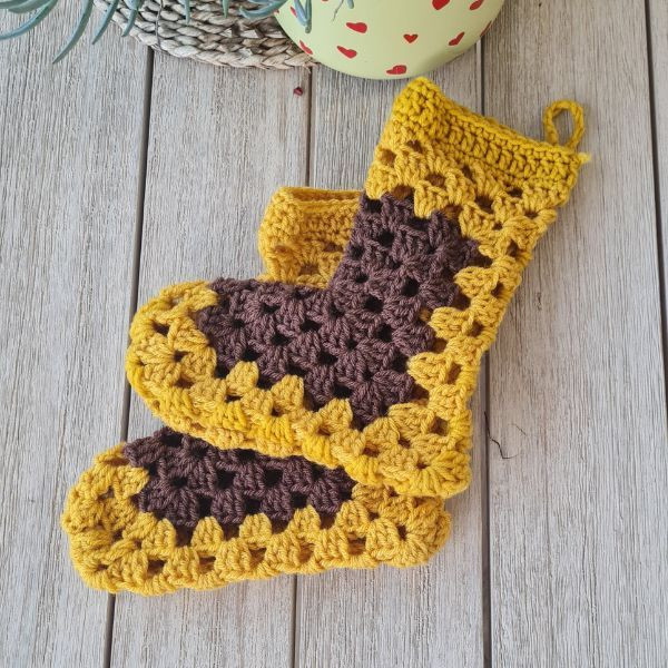 Cozy Crochet Hexagon Granny Slipper Socks: A Step-by-Step Guide to Warmth and Style Cozy Crochet Hexagon Granny Slipper Socks: A Step-by-Step Guide to Warmth and Style