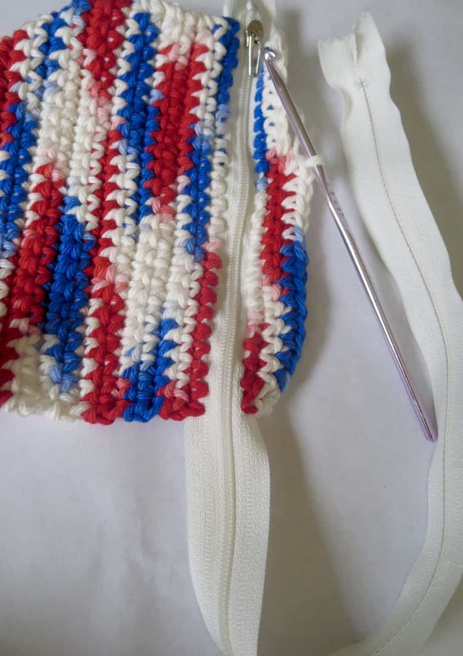 Create a Charming Crocheted Wallet - A Step-by-Step Guide to Craft Your Unique Accessory