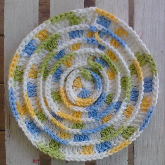 Craft a Beautiful Crochet Dishcloth: A Step-by-Step Guide with Unique Rounds and Ridges Craft a Beautiful Crochet Dishcloth: A Step-by-Step Guide with Unique Rounds and Ridges