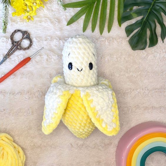 Create Adorable Crochet Banana Amigurumi - Fun Project for All Skill Levels