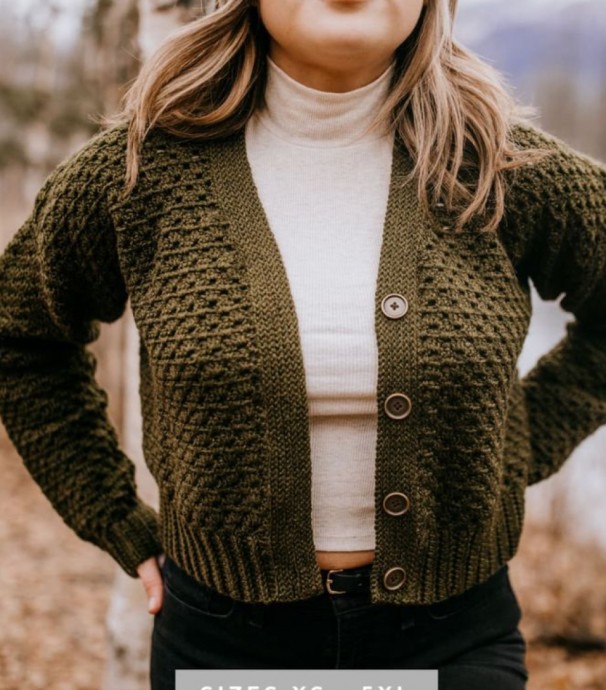 Crochet Chelsea Button-Up Cardigan: Stylish Elegance for Every Occasion Crochet Chelsea Button-Up Cardigan: Stylish Elegance for Every Occasion