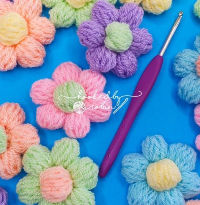 Crochet Puffy Flowers (Free Pattern)