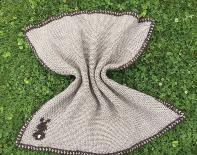Create a Beautiful Bunny Silhouette Baby Blanket with This Free Crochet Pattern Create a Beautiful Bunny Silhouette Baby Blanket with This Free Crochet Pattern