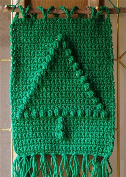 Create a Beautiful Crochet Christmas Tree Wall Hanging or Dish Cloth for the Holidays Create a Beautiful Crochet Christmas Tree Wall Hanging or Dish Cloth for the Holidays