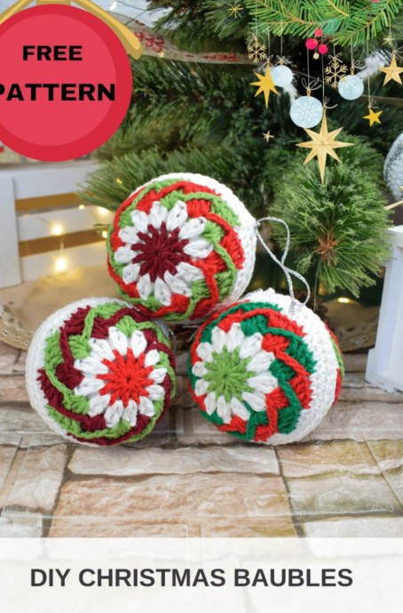 Crochet Christmas Baubles Ornament