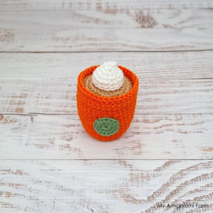 Create a Cozy Crochet Pumpkin Spice Latte: Step-by-Step Guide for Autumn Decoration