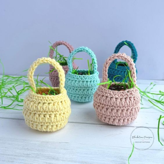 Crochet Mini Treat Baskets Free Pattern