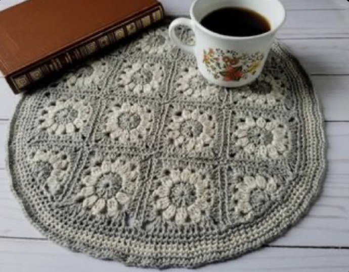 Free Crochet Pattern: Floral Table Mat