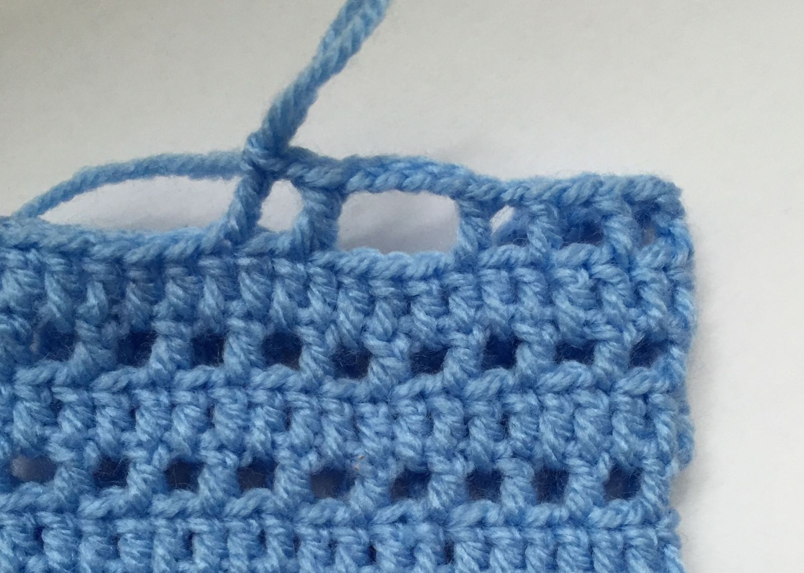 Create Cozy and Stylish Crochet Hand Sleeves: A Step-by-Step Guide