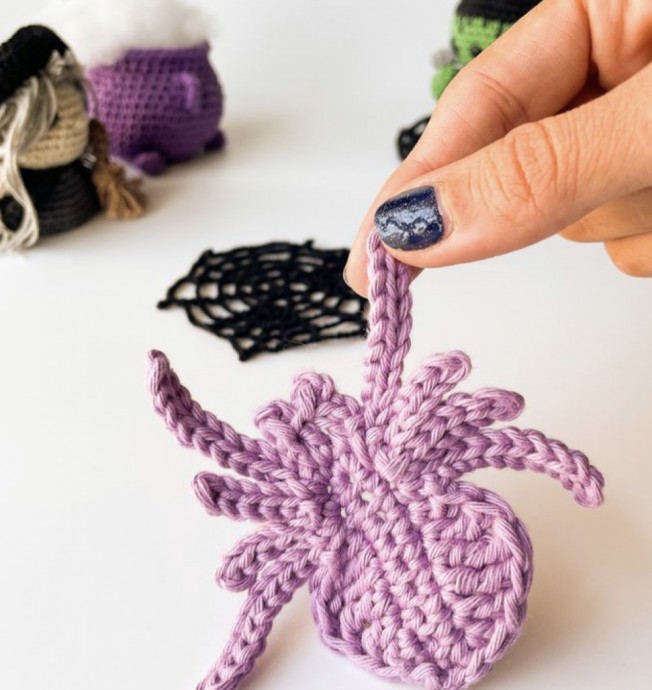 Enhance Your Crafting Projects with the Versatile Spider Crochet Applique Enhance Your Crafting Projects with the Versatile Spider Crochet Applique