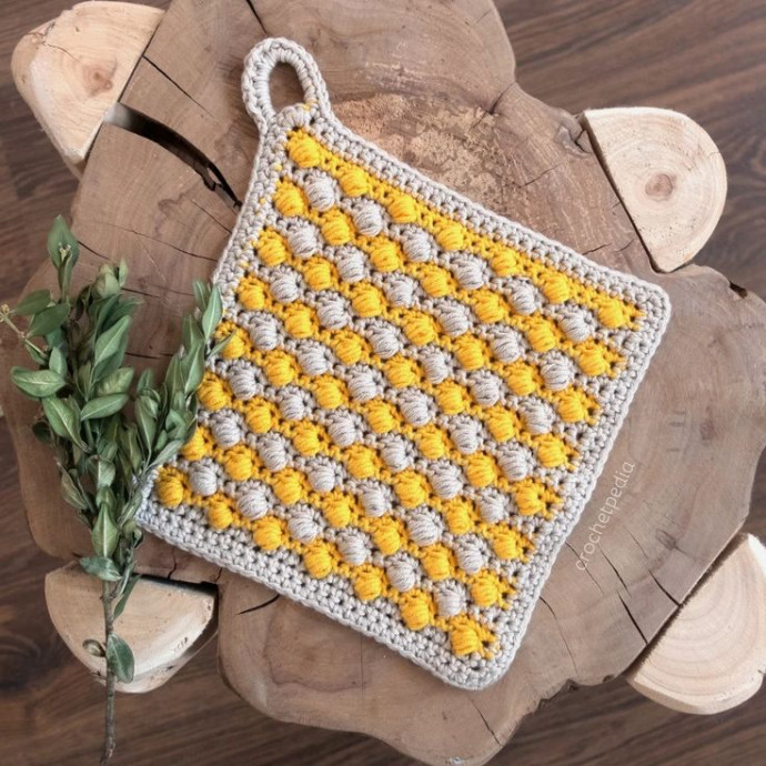 Crochet Puffy Hot Pad: A Cute and Functional Kitchen Accessory You Can Make