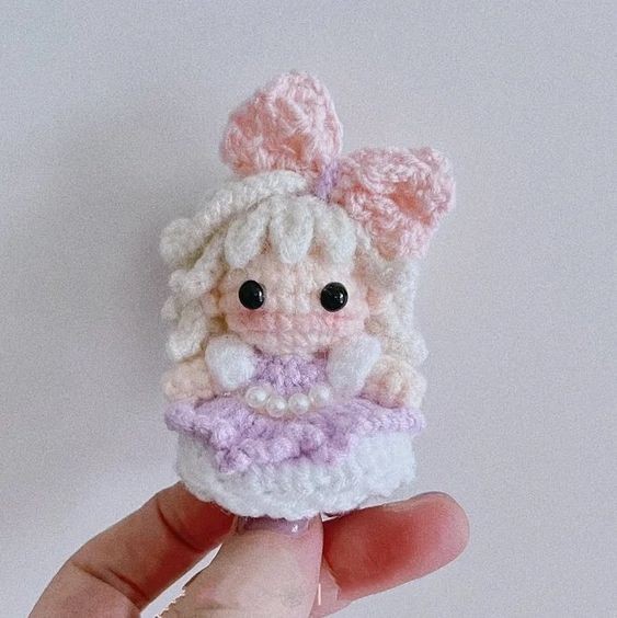 Crochet Little Princess Brooch