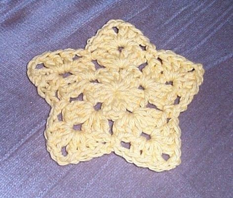 Create Eye-Catching Crochet Gold Star Coasters for Your Home Decor