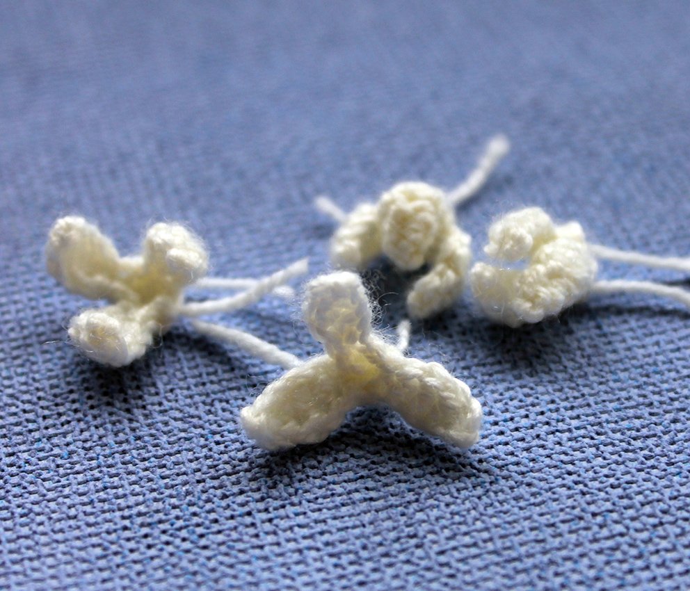 Create an Adorable Crochet Easter Nest with Charming Snowdrops for Your Spring Decor