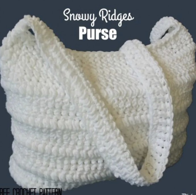 Snowy Ridges Purse