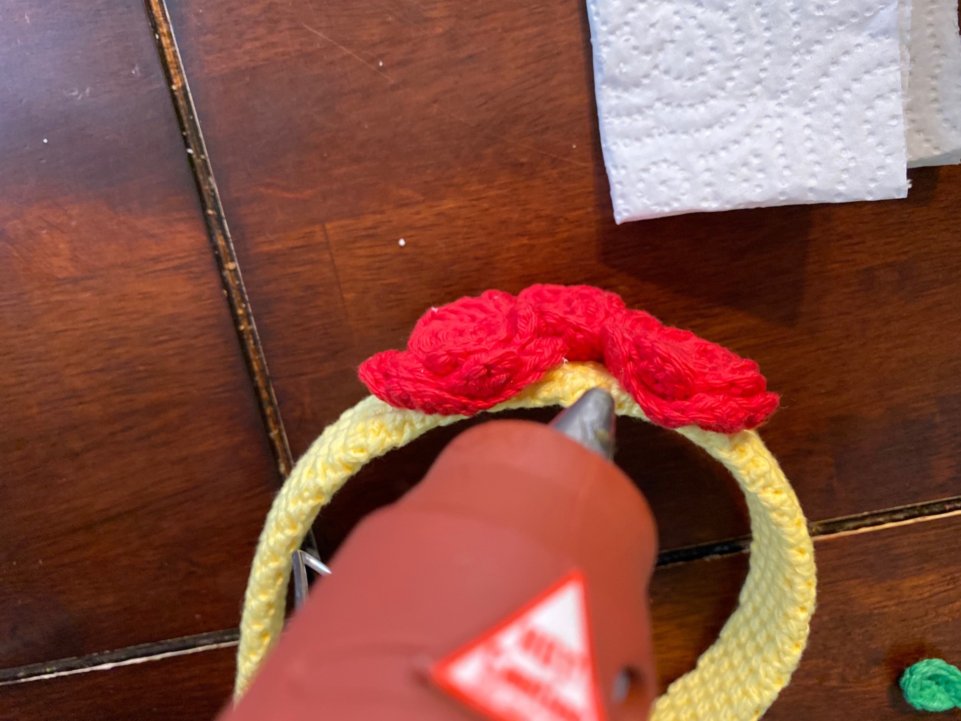 Create a Beautiful Crochet Roses Headband for Every Occasion