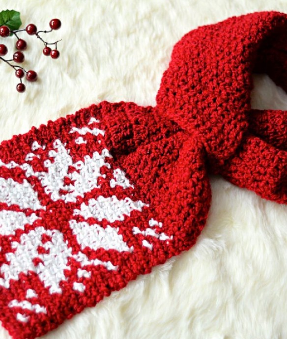 Crochet Snowflake Keyhole Scarf