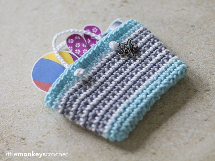 Crochet Mini Beach Bag Gift Card Holder - A Unique and Adorable Gift Idea