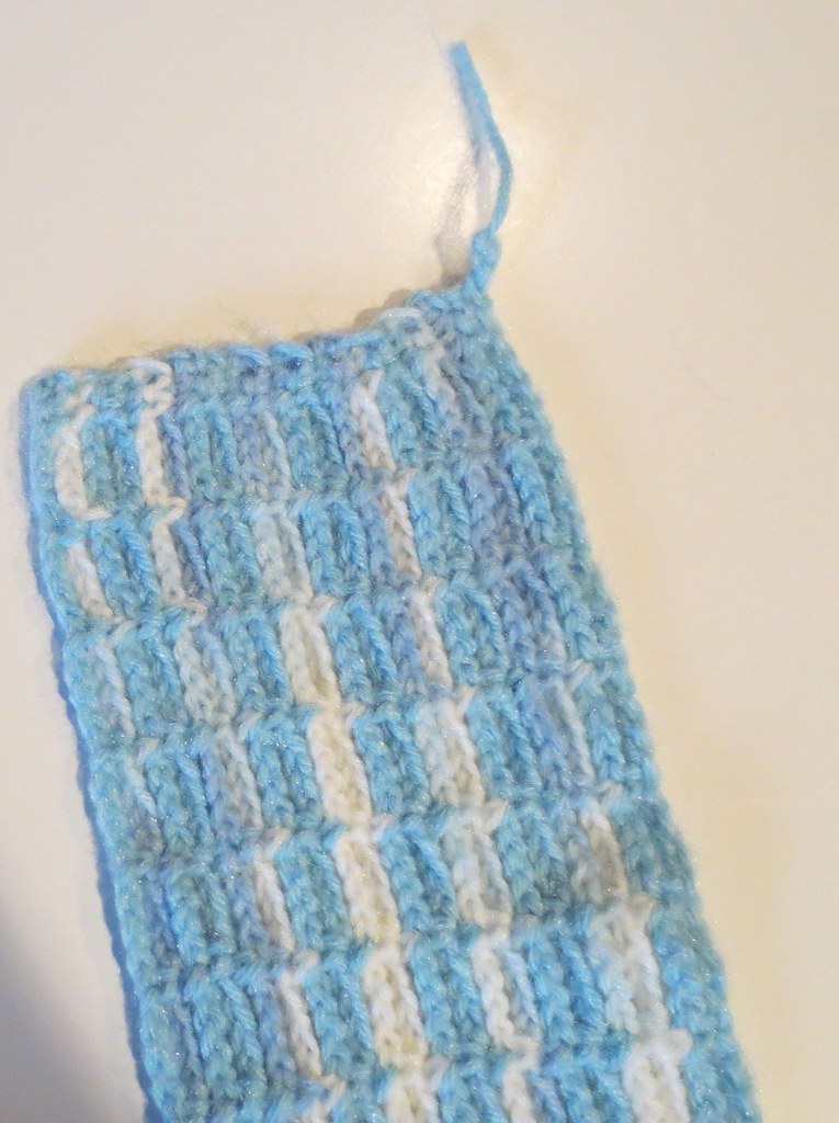 Create Your Own Cozy Chain Stitch Scarf: A Step-by-Step Guide for Beginners and Experts