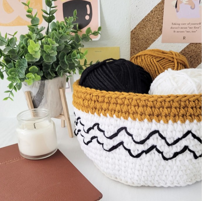 Create Beautiful Baskets for Any Occasion with This Simple Crochet Project Create Beautiful Baskets for Any Occasion with This Simple Crochet Project