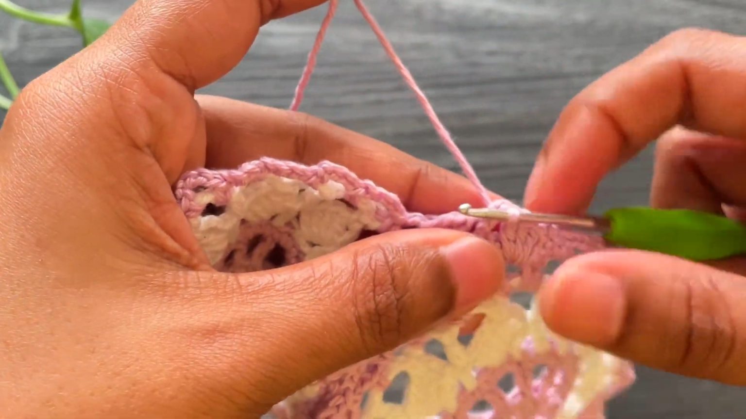 Crochet Pentagon Lace Collar - A Stylish DIY Accessory to Elevate Your Wardrobe