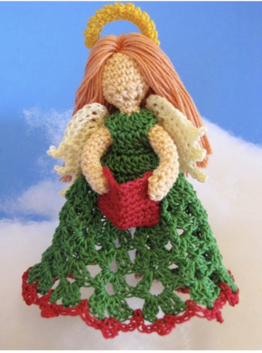 Create Beautiful Christmas Angels with This Easy Craft Tutorial Create Beautiful Christmas Angels with This Easy Craft Tutorial