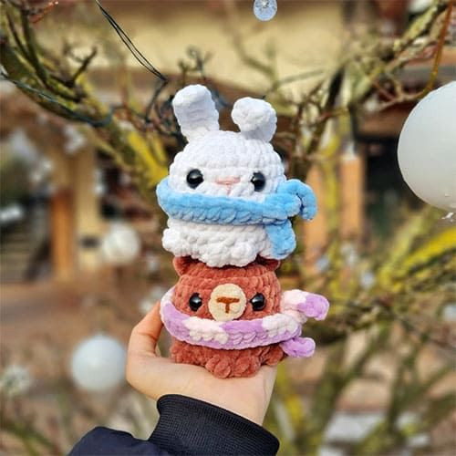 Create Adorable Crochet Bunny Emily and Bear Misty Amigurumi Characters with Easy Instructions